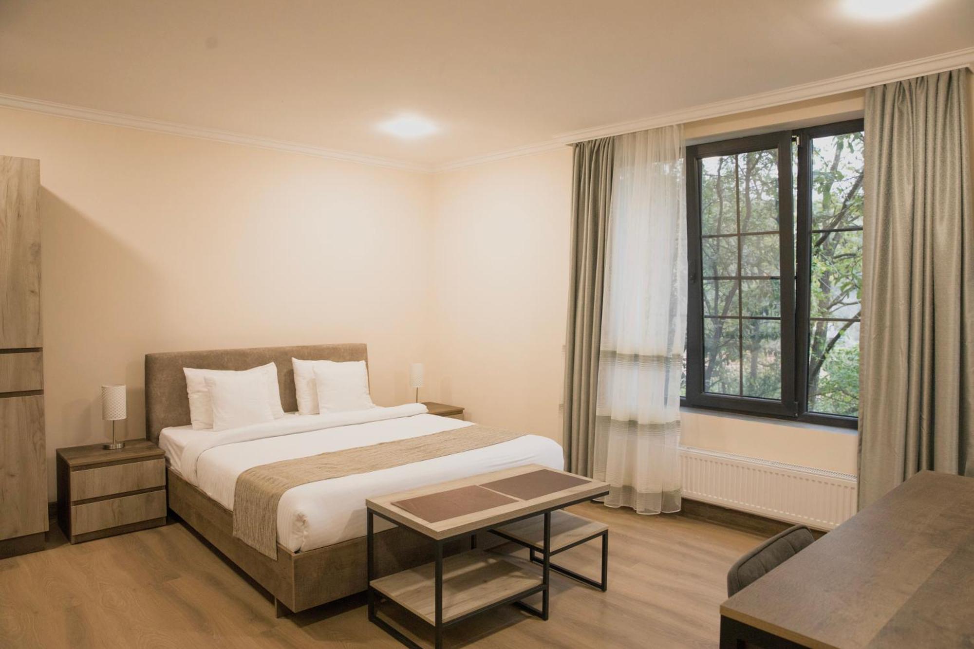 Madin Eco Hotel Debed Exterior foto